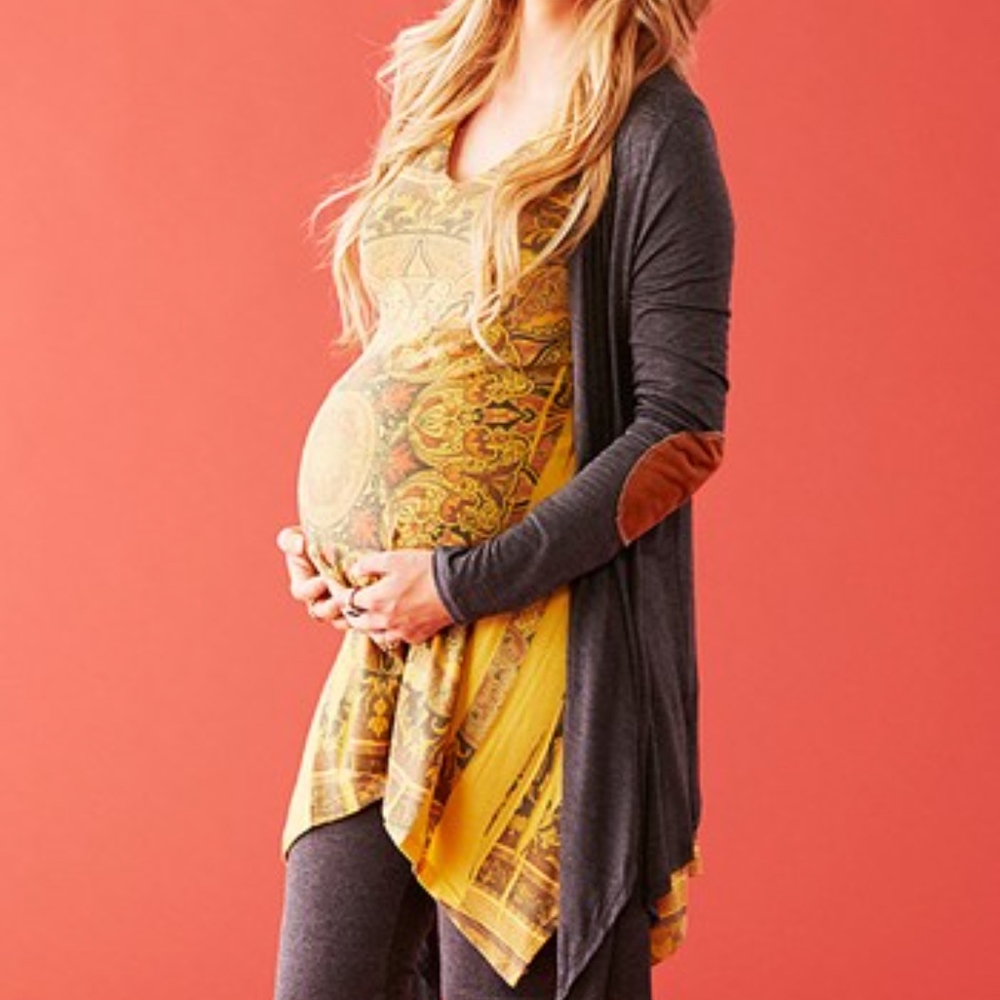 Maternity tunic with beautiful design